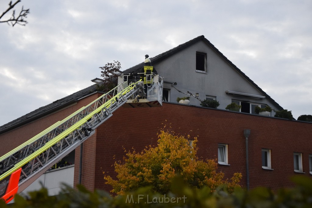 Feuer 2 Y Koeln Suerth Elisabeth Selbertstr P021.JPG - Miklos Laubert